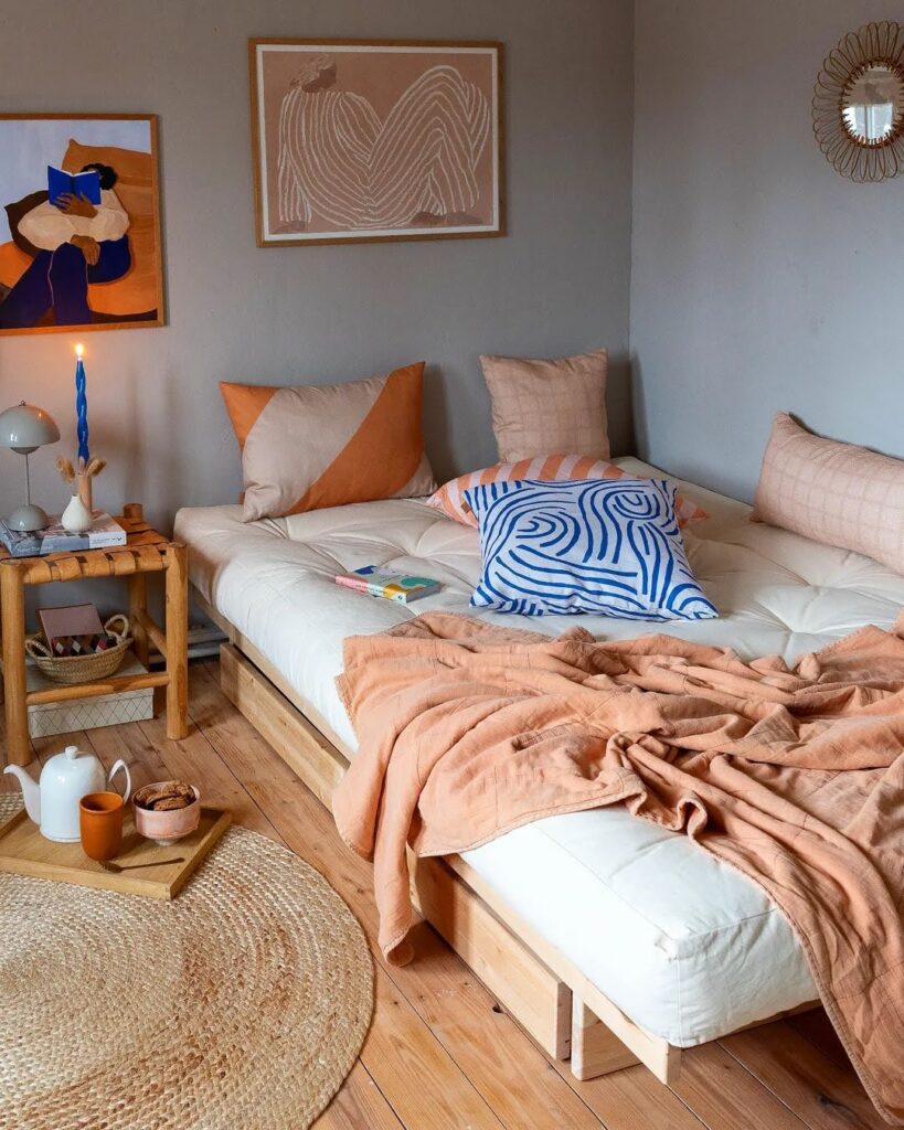 bedroom using peach color